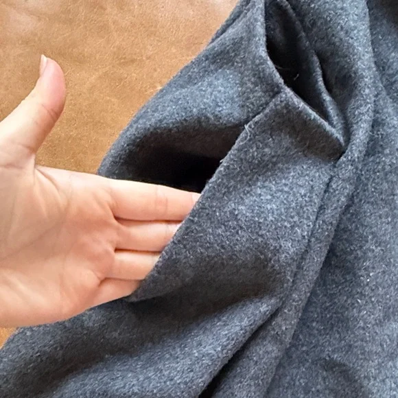 Reformation Lucy skirt in Charcoal - Picture 6 of 6